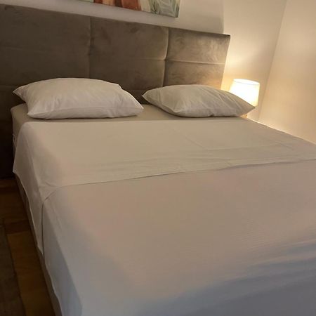 Iris Apartment Private Parking Spalato Esterno foto