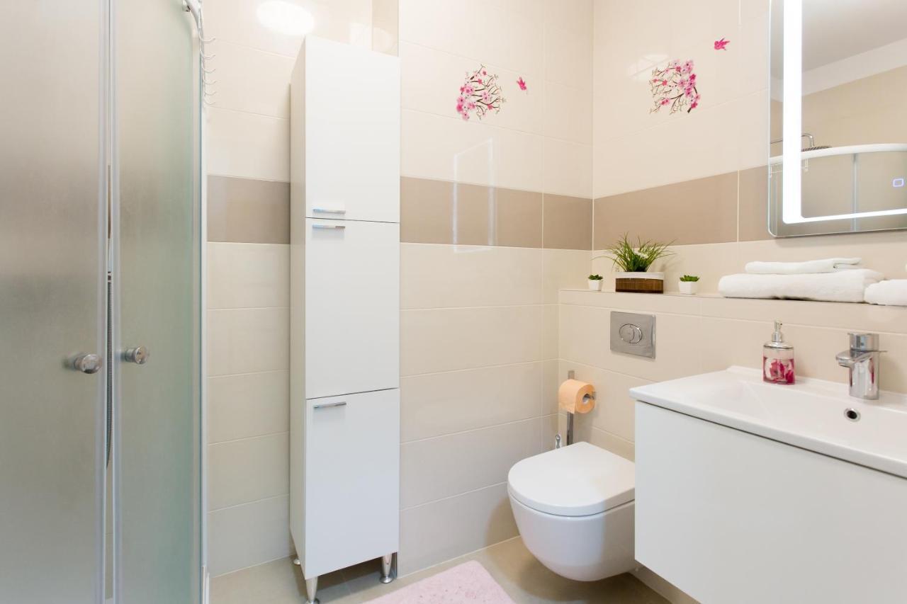 Iris Apartment Private Parking Spalato Esterno foto